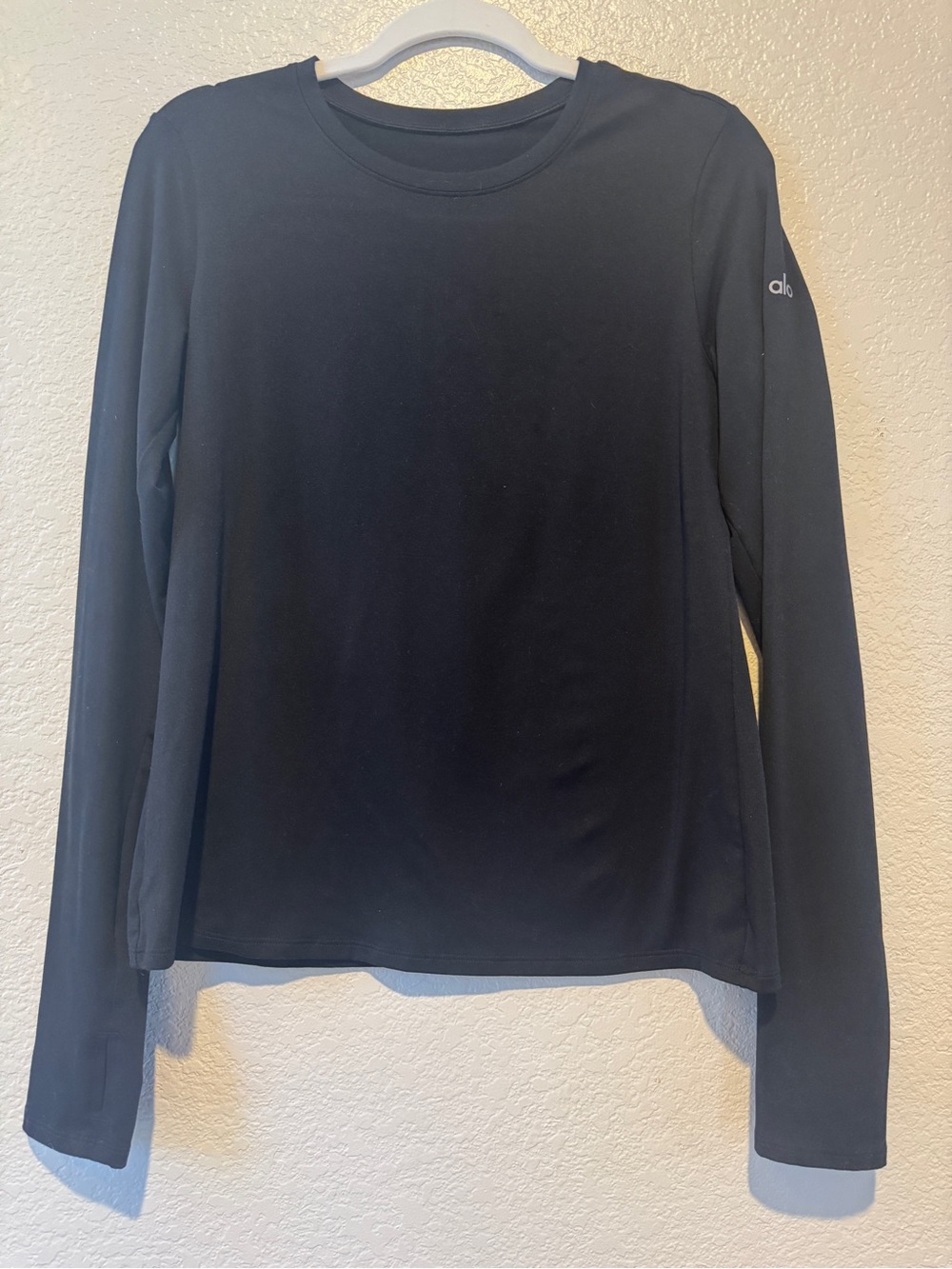 ALO Yoga AloSoft Black Long-Sleeve Performance Tee - M - Picture 3 of 7